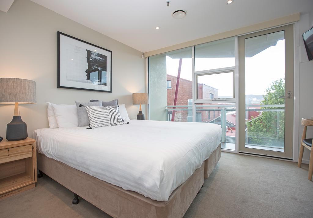 הובארט Sullivans Cove Apartments מראה חיצוני תמונה A bedroom at the hotel