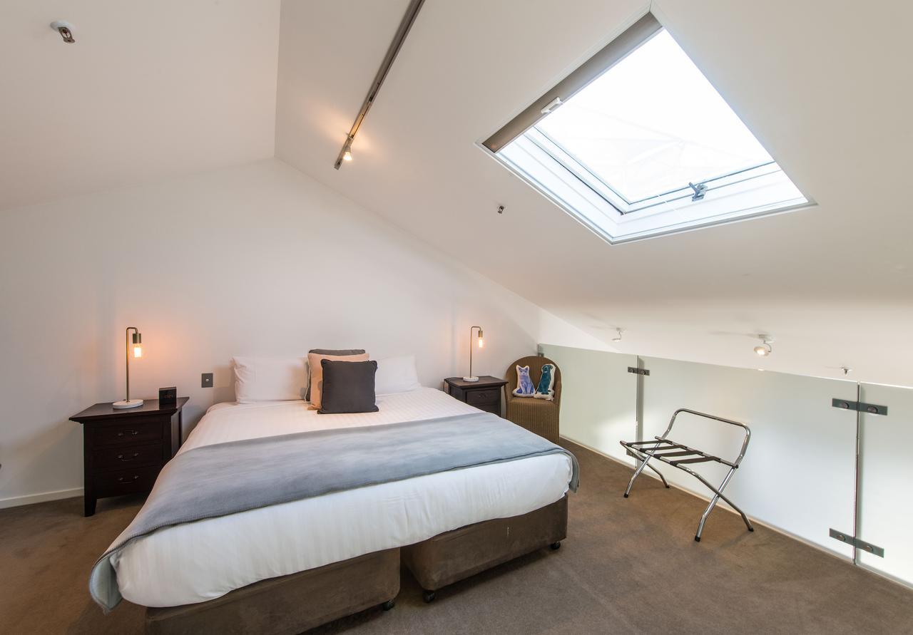 הובארט Sullivans Cove Apartments מראה חיצוני תמונה Skylight in a bedroom